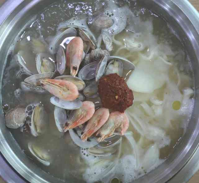 우림칼국수 신탄진점 전경