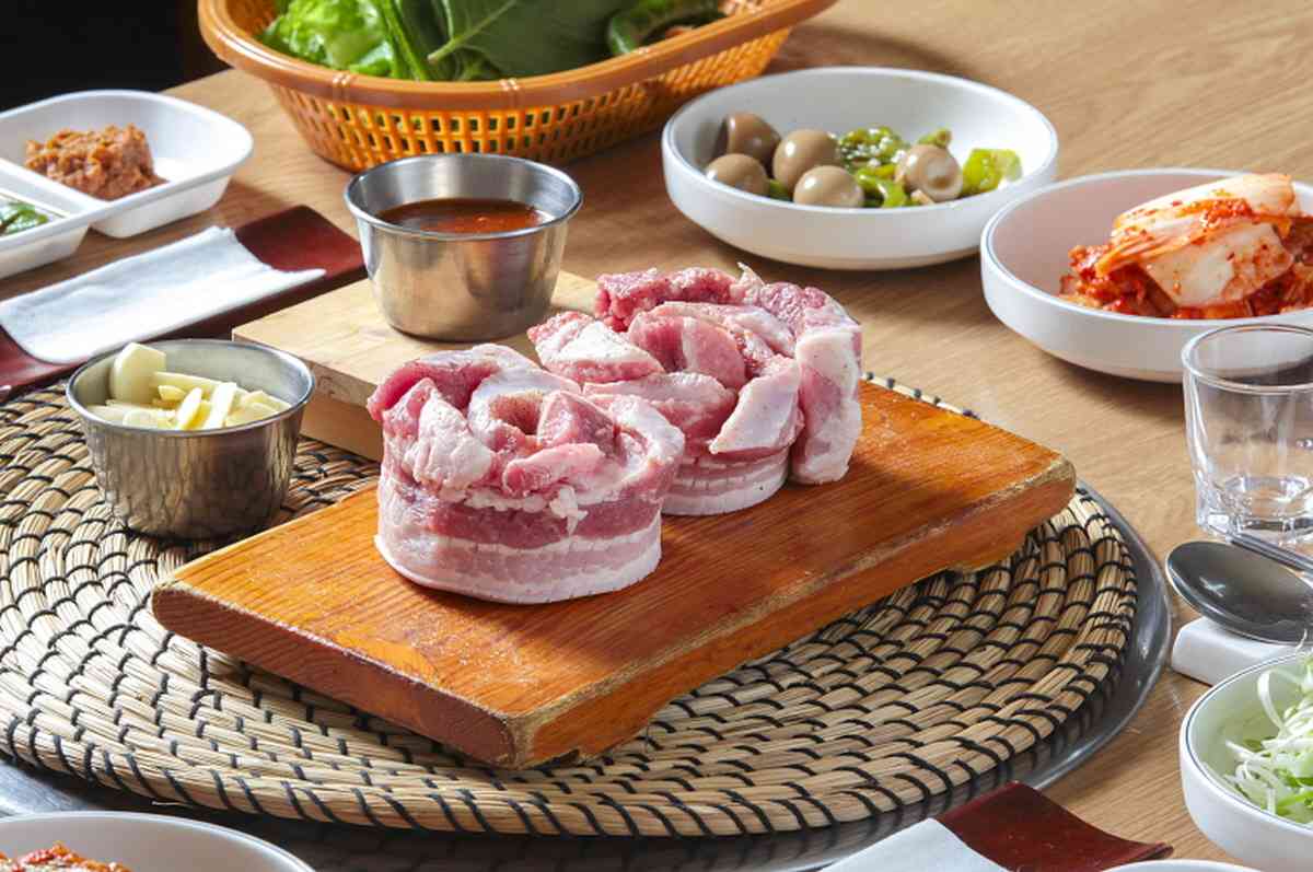 산지검은돈 식육식당 전경