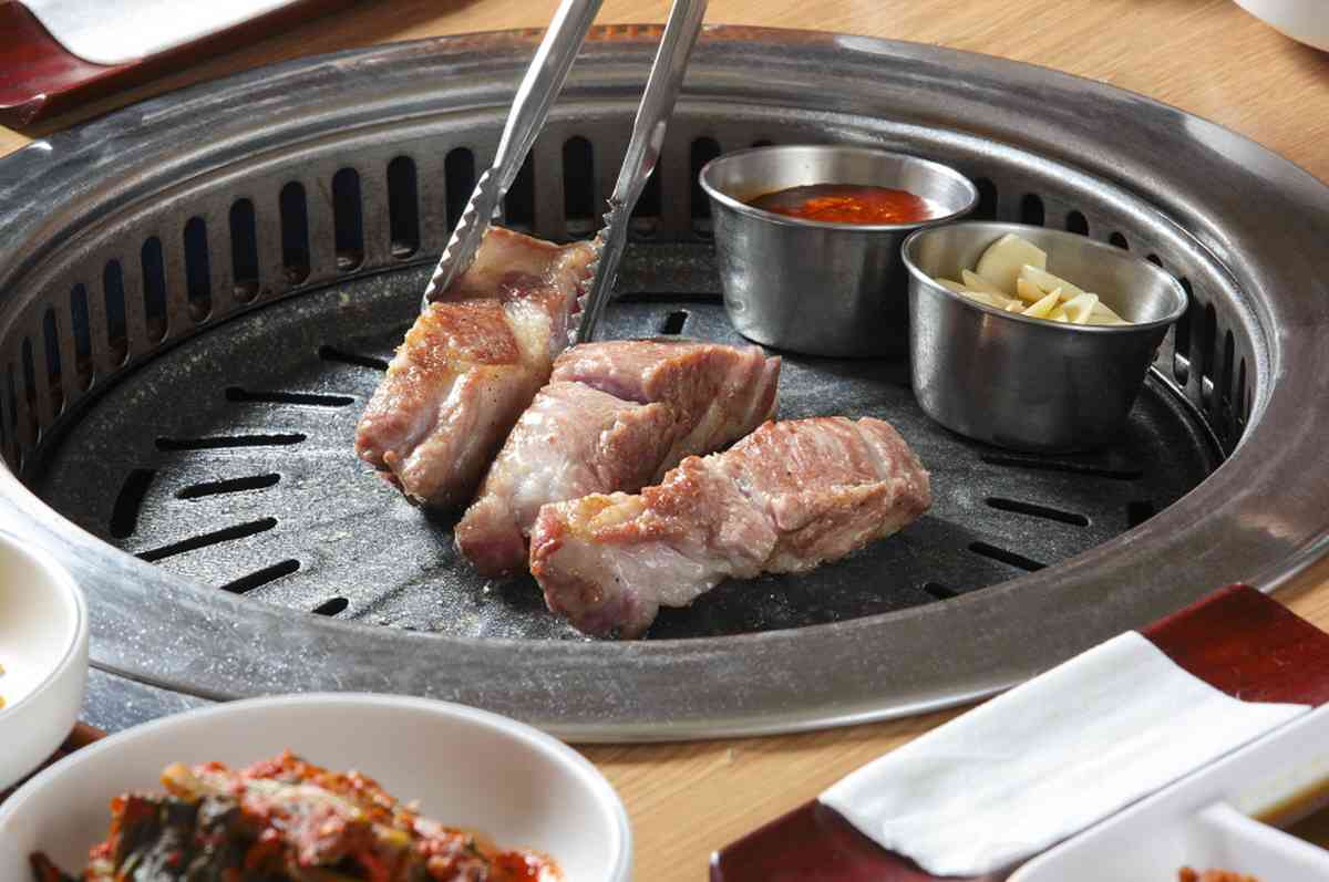 산지검은돈 식육식당 내부