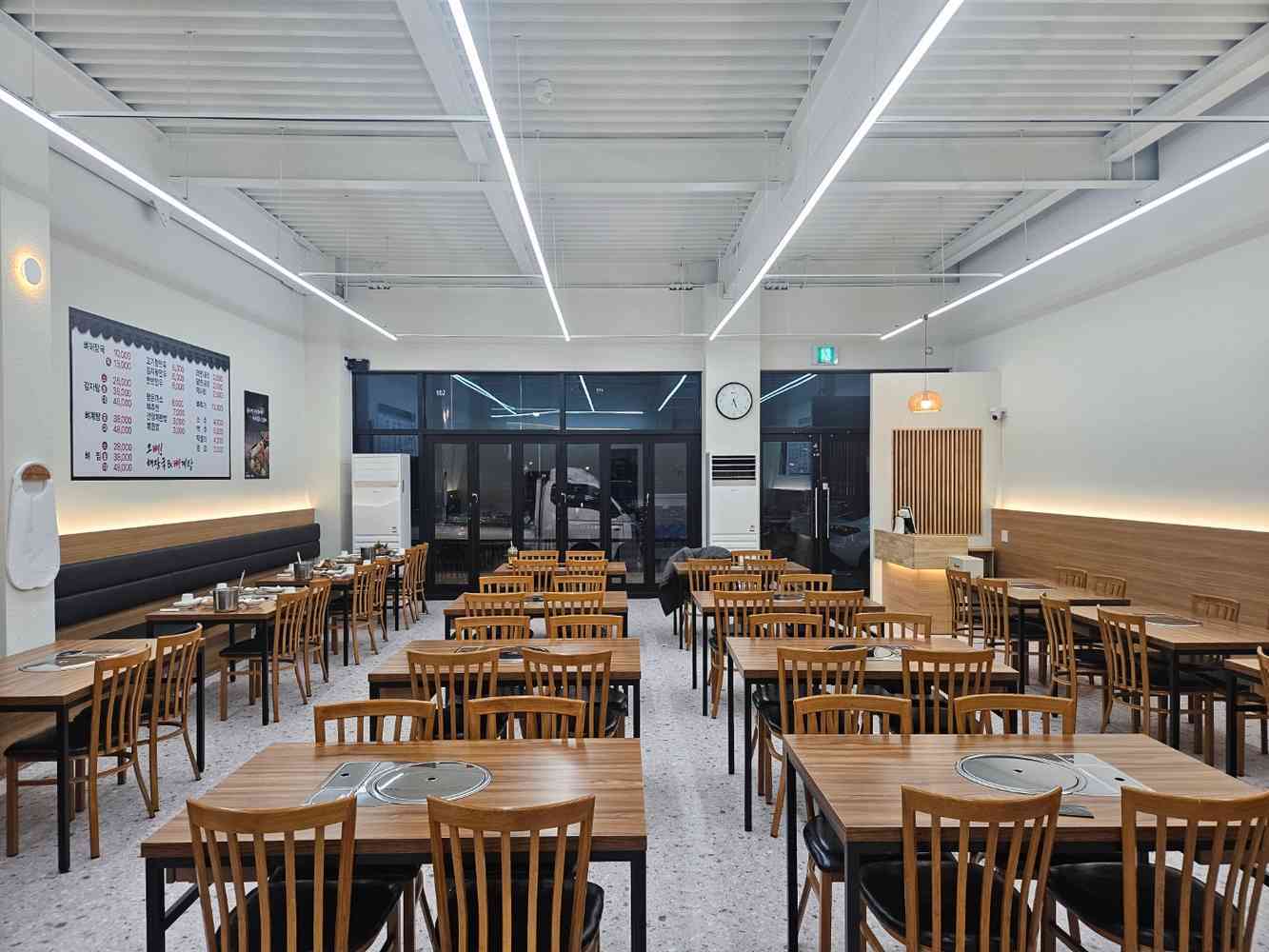 오뼈해장국&뼈계탕 증평본점 내부